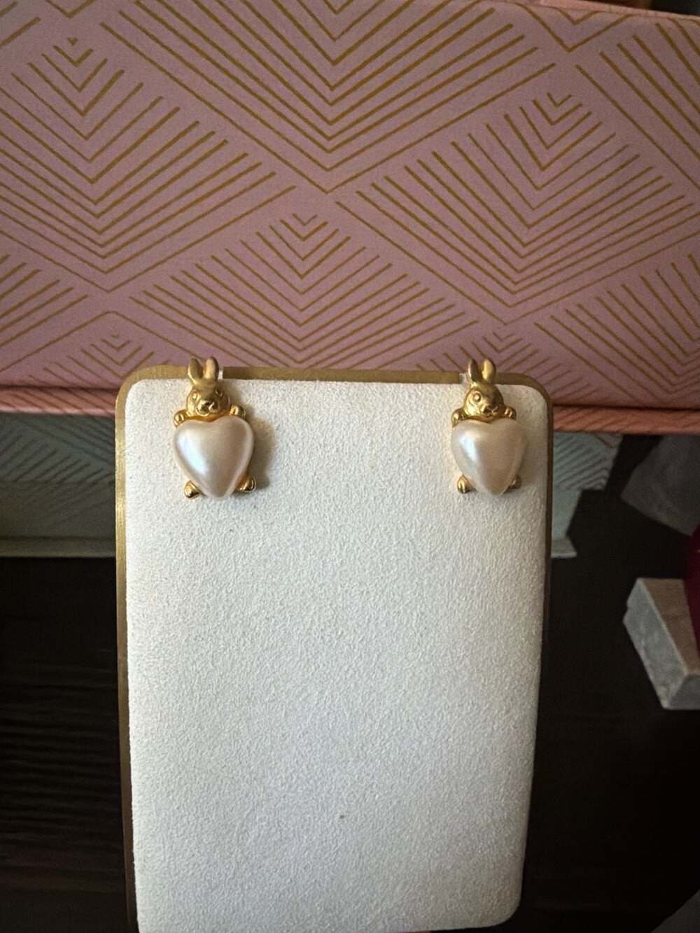 Vintage Avon 1994 Pearly Bunny Heart Faux Pearl Stud Earrings